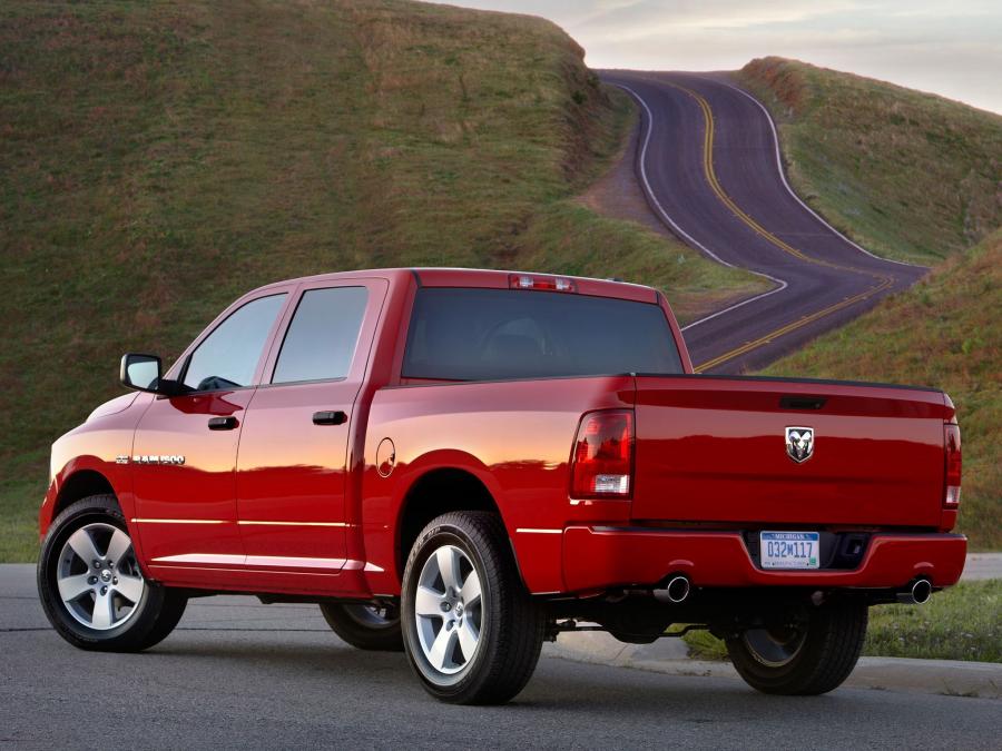  Dodge Ram 1500 Express Crew Cab 2011 года  (фото 3 из 5)